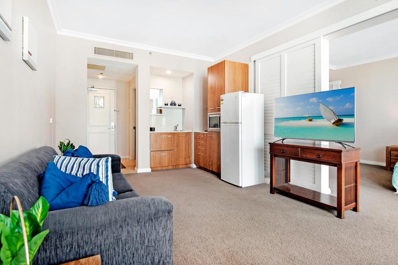 Legends 1 Bedroom Spa Suite - We Accommodate Gold Coast Exterior photo